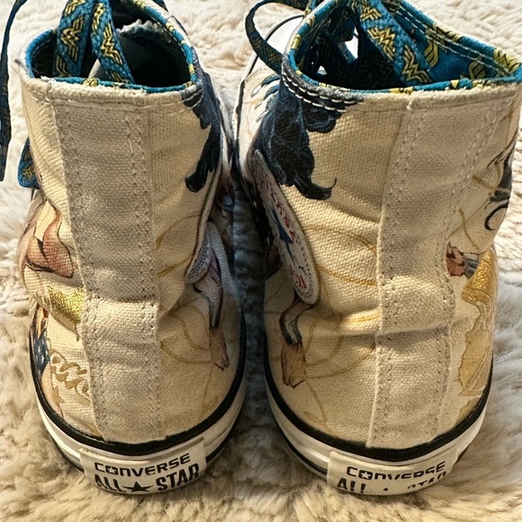 Wonder Woman Hi Top Converse - Picture 9 of 14